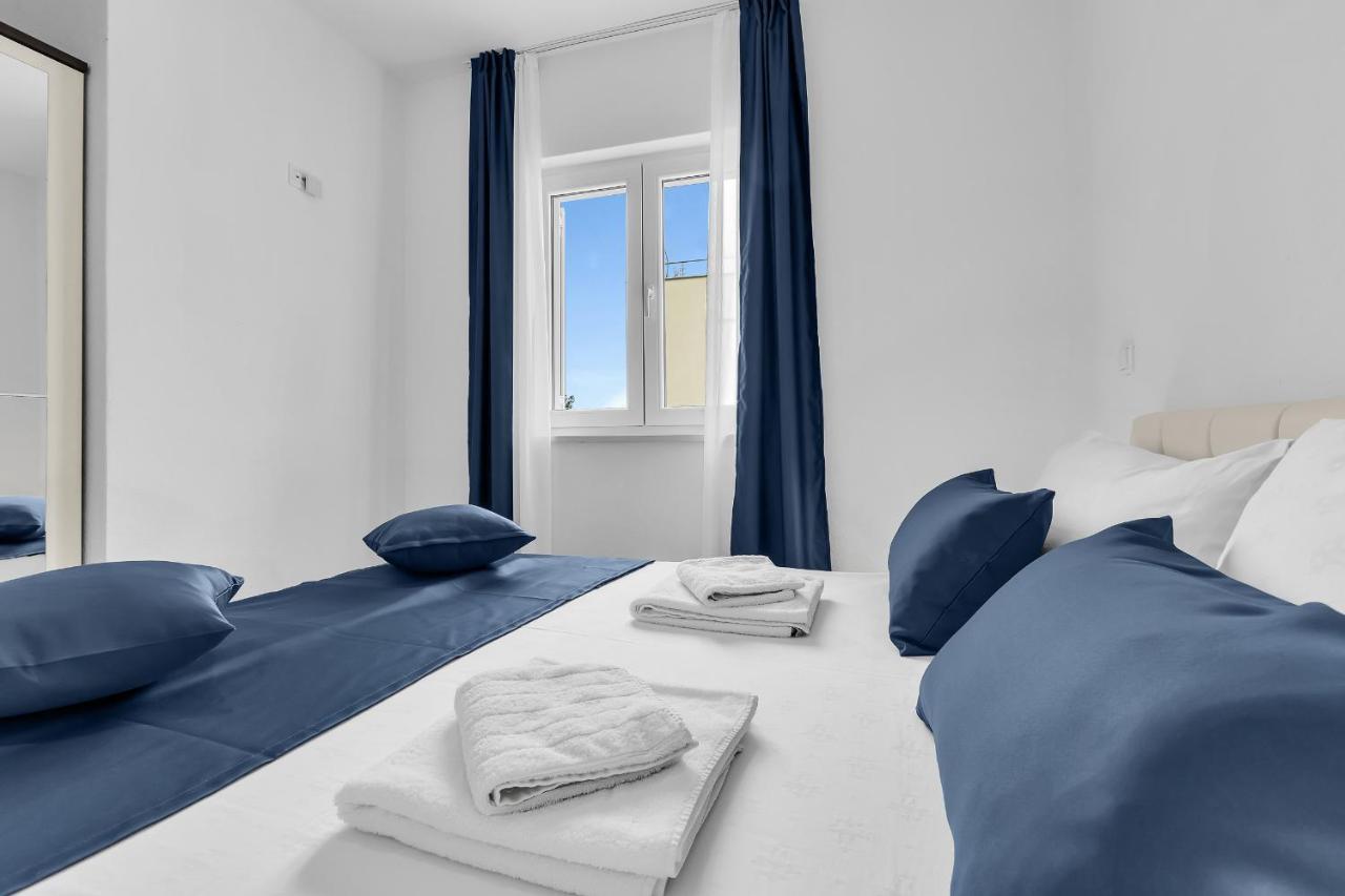 Apartments Lujnovic Makarska Exteriör bild