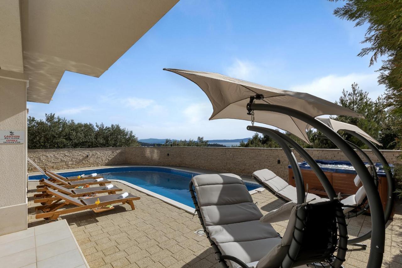 Apartments Lujnovic Makarska Exteriör bild