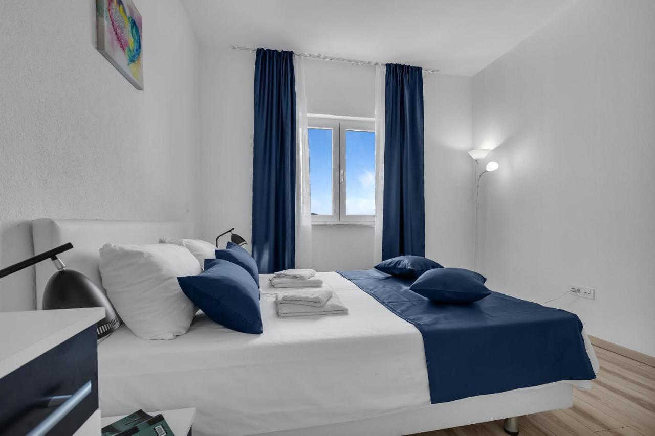 Apartments Lujnovic Makarska Exteriör bild