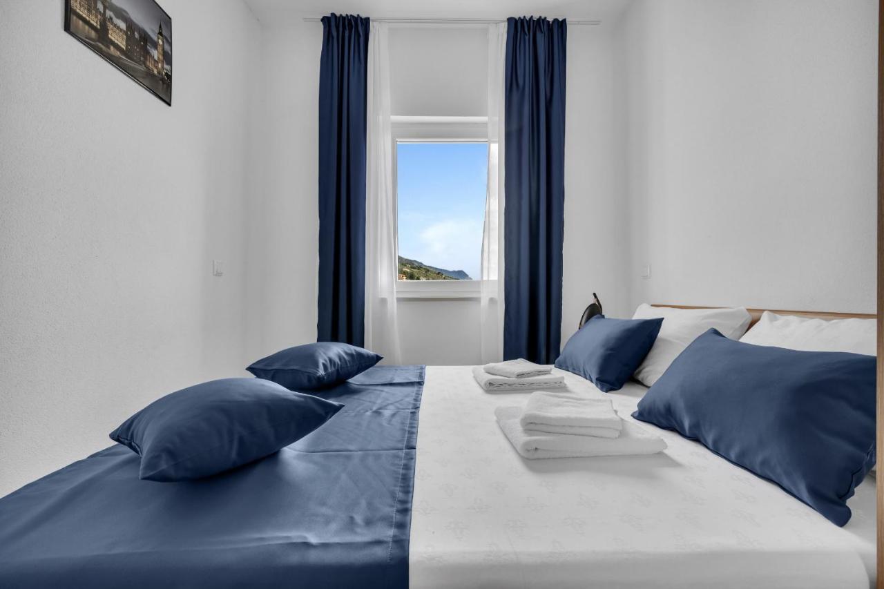 Apartments Lujnovic Makarska Exteriör bild