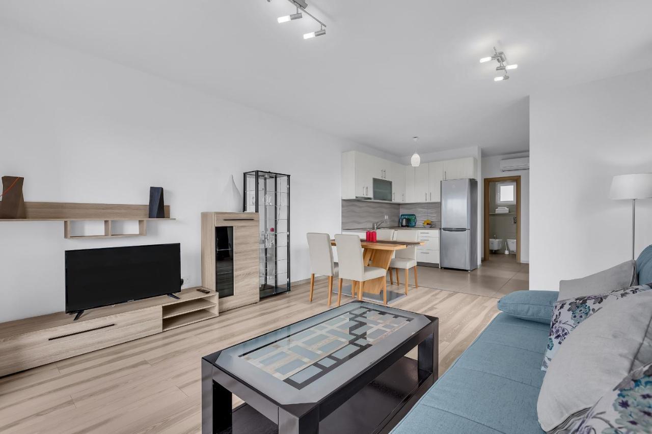 Apartments Lujnovic Makarska Exteriör bild
