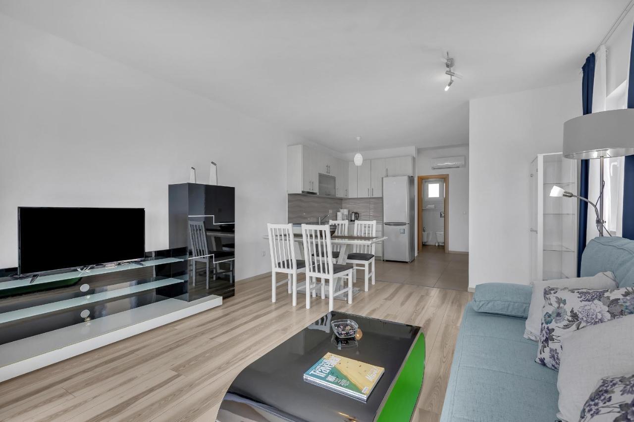 Apartments Lujnovic Makarska Exteriör bild